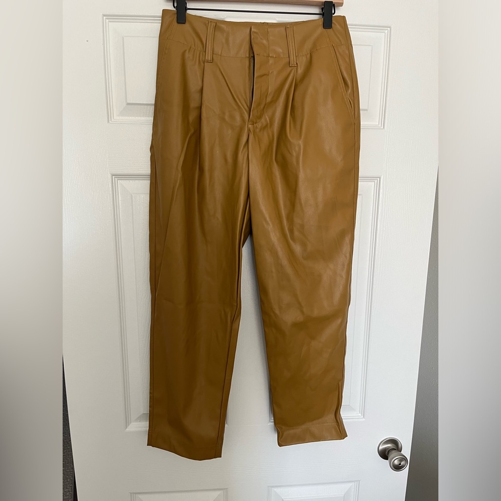 Women’s pants size 4